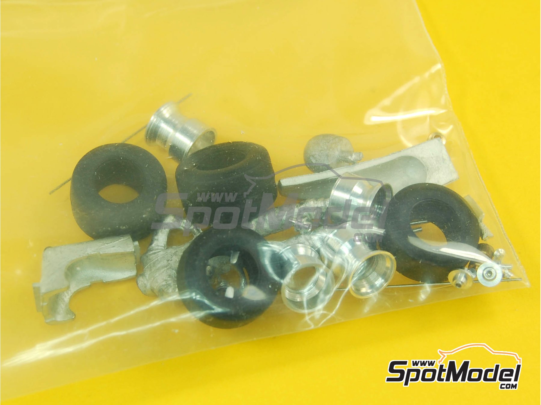 Tameo Kits TMK191: Car scale model kit 1/43 scale - Benetton